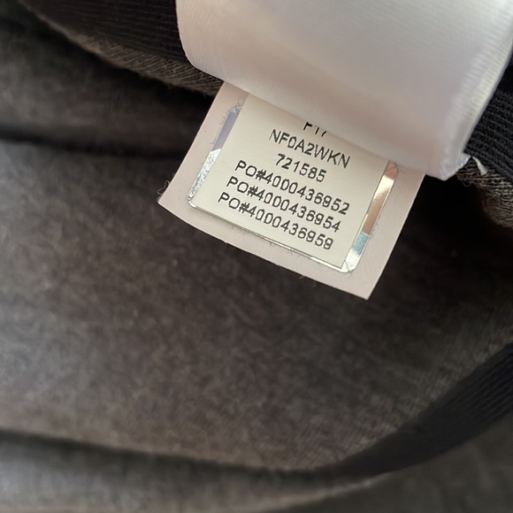 The North Face Charcoal Grey Unlined Slacker Poncho Pullover - Size S/M - Picture 9 of 10